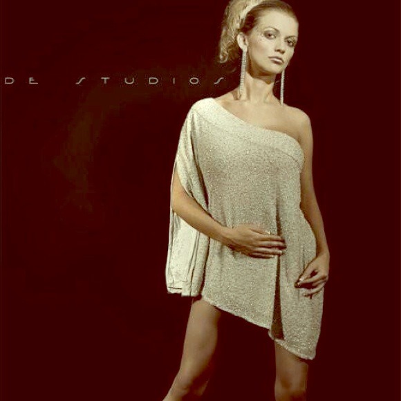 A rare off the shoulder sequin dress - Picture 1 of 4
