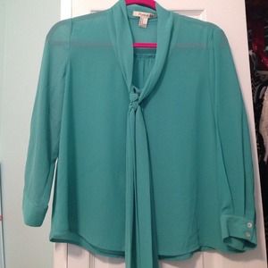 Turquoise top!