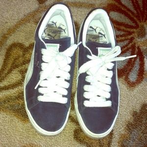 Blue & white suede pumas
