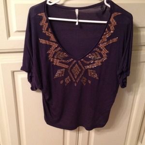 Navy short sleeve beaded tee