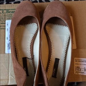 Tan Sudan flats (bundle price $10)