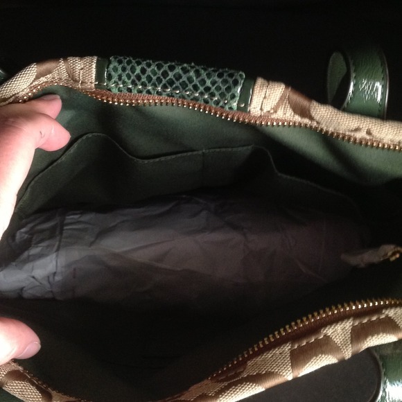 SOLD/NWT Coach Green Python Bag - Picture 3 of 4