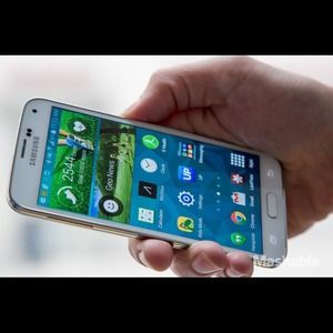 BRAND NEW Samsung galaxy 5s