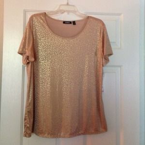 Ladies shiny gold top by Elementz. Size XL
