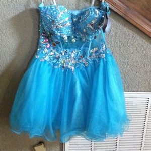 Turquoise Prom Dress(NEVER WORN)