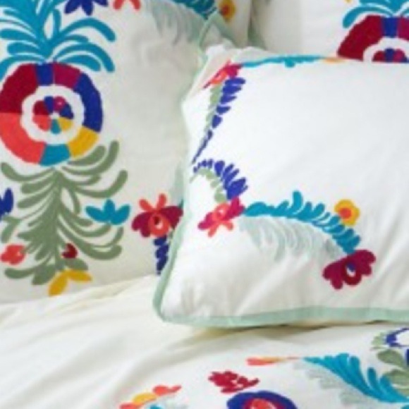 Anthropologie bedding - Picture 2 of 2