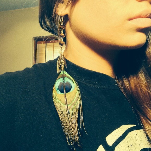 SOLD💥 Feather earrings