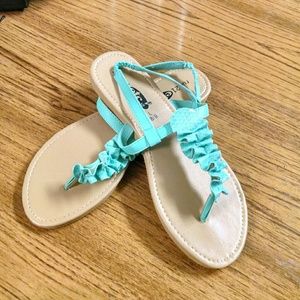 Sandles