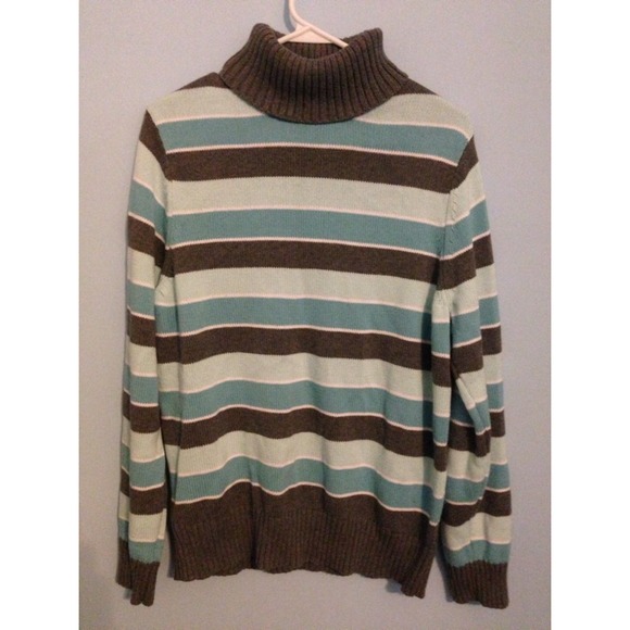 Blue/Gray Sweater + Dark Green Sweater Bundle