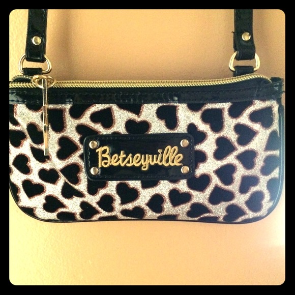 Betseyville purse!