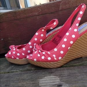 !!Cute ready for spring wedges