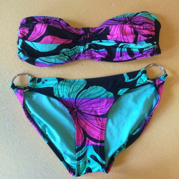 SOLD💥 Strapless swimsuit