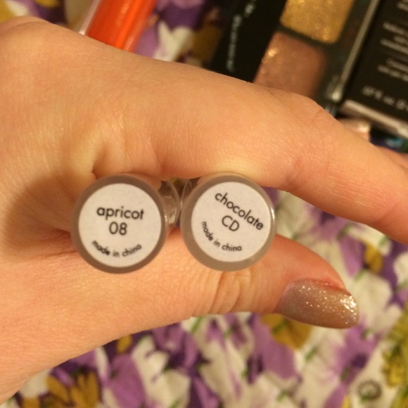 Cute makeup bundle - Picture 3 of 4