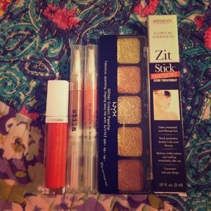 Cute makeup bundle