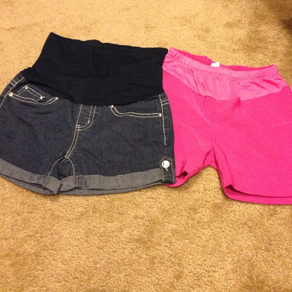 Maternity shorts bundle :)