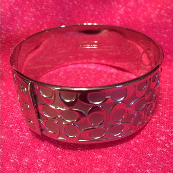 🎀SILVER COACH BANGLE🎀