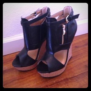 Liliana Sandel Wedge