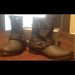 Areo Biker Boots