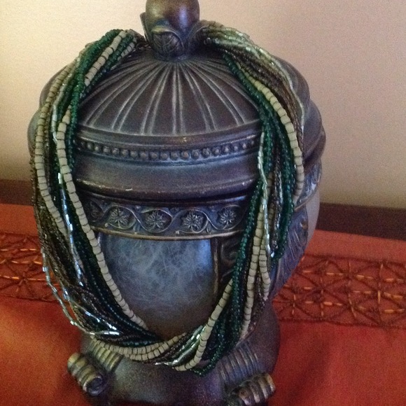 Bead necklace