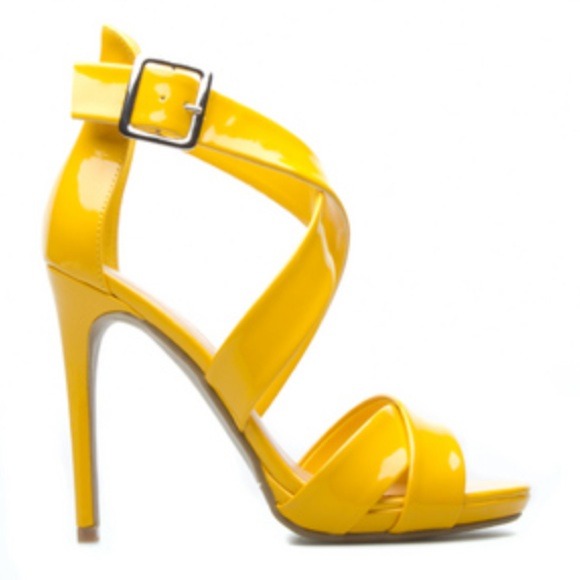 🌟BRAND NEW🌟Kela -💛Yellow Sandals💛 (ShoeDazzle) - Picture 4 of 4