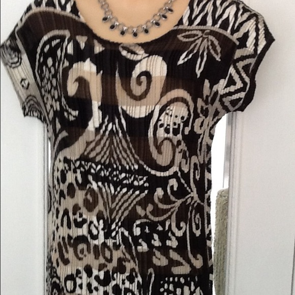 Black&white print top