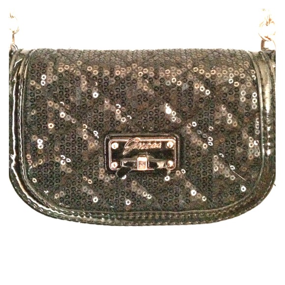 Guess purse !