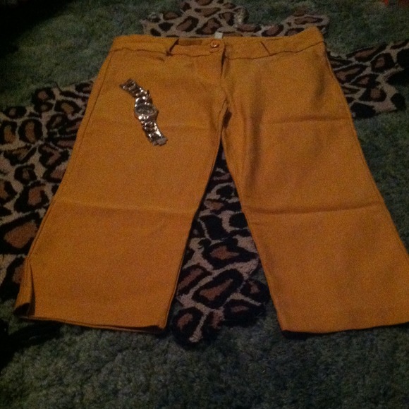 Mustard seed capris