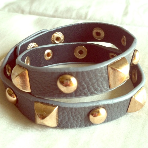Jewelry - 🅾sold🅾🌙Grey Double Strap Leather Bracelet🌙