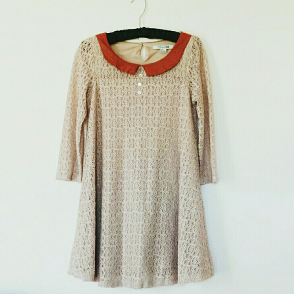 Lace Peter Pan collar dress