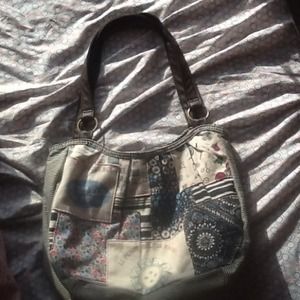 A medium sized purse