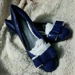 BCB Girls blue small heeled flats