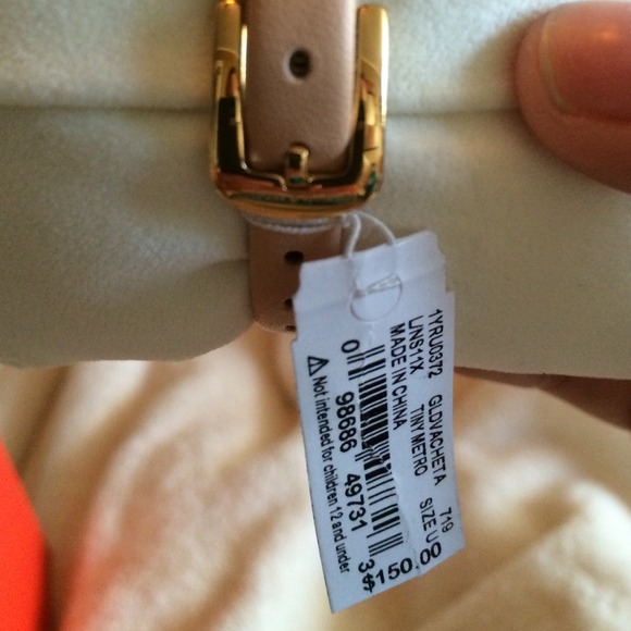 ❤️❤️Kate Spade Tiny Metro❤️❤️ - Picture 2 of 4