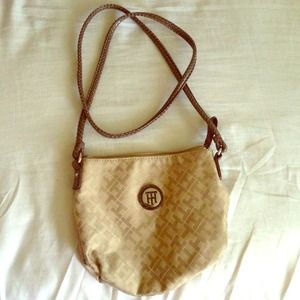 Tommy Hilfiger small side bag