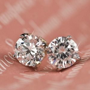 Beautiful sterling & simulated diamond earrings!