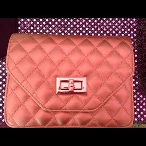 🔥SOLD🔥 Gold Quilted Clutch