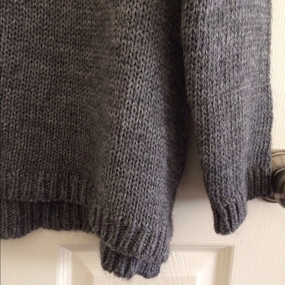 🚫NOT AVAILABLE🚫 Brandy melville knit sweater! 💕 - Picture 3 of 4