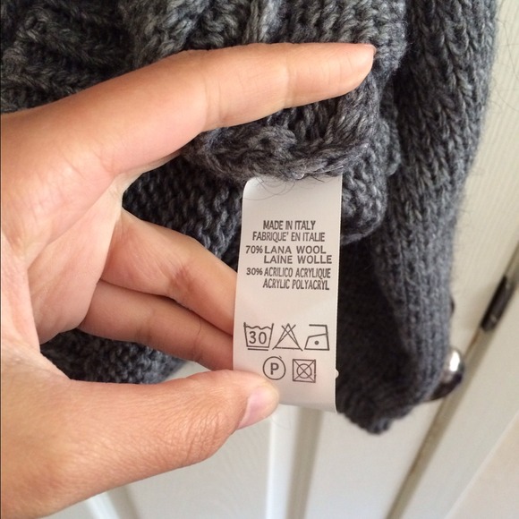 🚫NOT AVAILABLE🚫 Brandy melville knit sweater! 💕 - Picture 4 of 4