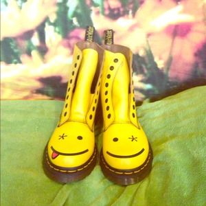 Dr Martens acid yellow Hincky boot