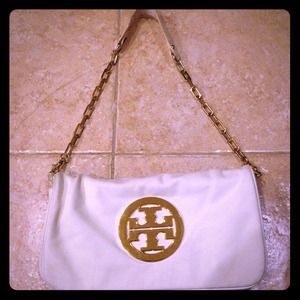 NOT authentic Tory burch. Super cute