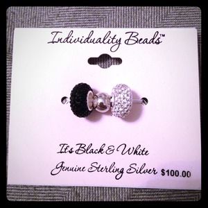 Individuality Beads black and white