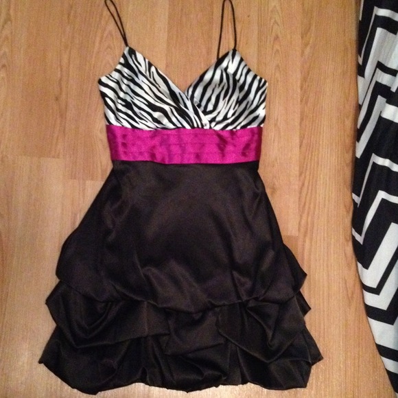 Dresses & Skirts - Homecoming dress
