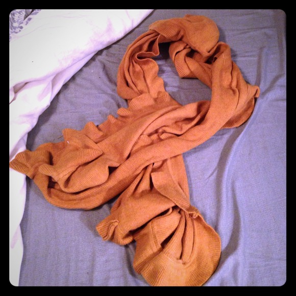 Large tan ruffle edge scarf