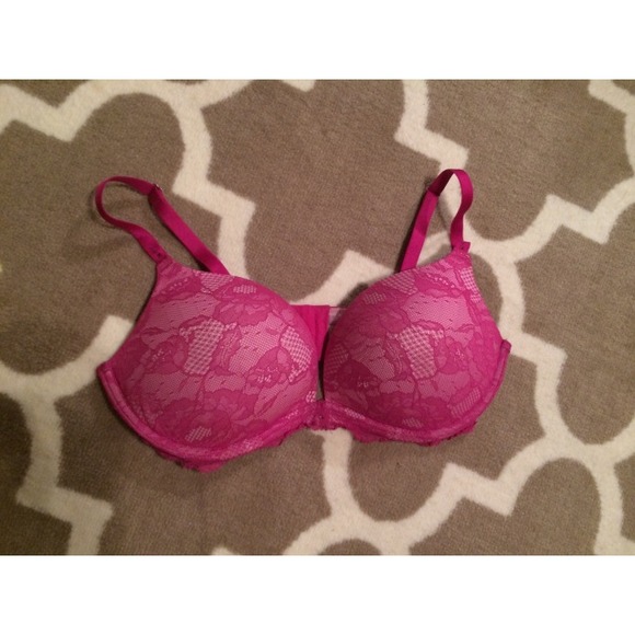 🚫bundled🚫 Magenta Victoria's Secret Bra