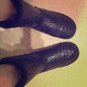 Black Sparkly Bearpaw boots