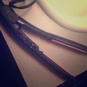 Black Conair Straightener