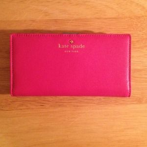 ON HOLD Pink Kate Spade "Cobble Hill Stacy" wallet