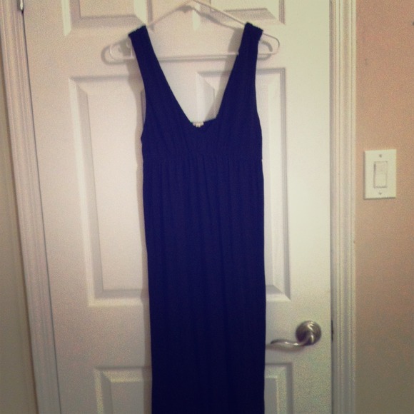 Simple Black Maxi