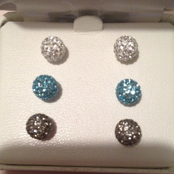 Set of crystal ball earrings