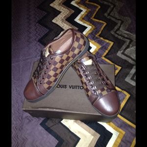 LOIUS VUITTON MENS SHOES NEW w BOX US MENS 10.5