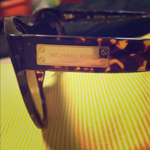 Authentic ✔️Michael Kors Sunglasses